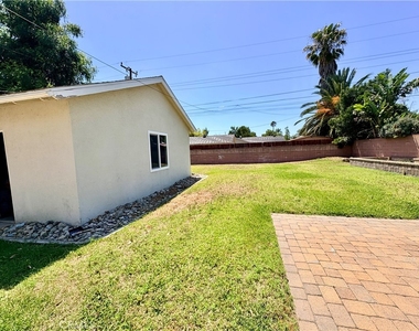 637 Geneva Avenue - Photo Thumbnail 19
