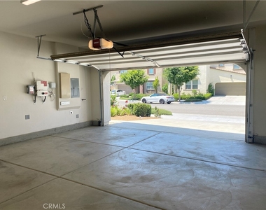 2932 E Silver Sky Drive - Photo Thumbnail 28