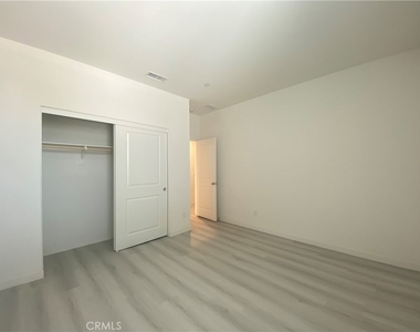 2932 E Silver Sky Drive - Photo Thumbnail 8