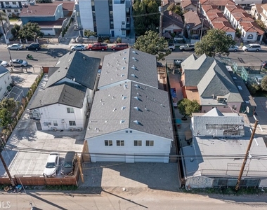 236 N Burlington Avenue - Photo Thumbnail 20