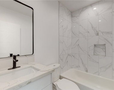 236 N Burlington Avenue - Photo Thumbnail 10