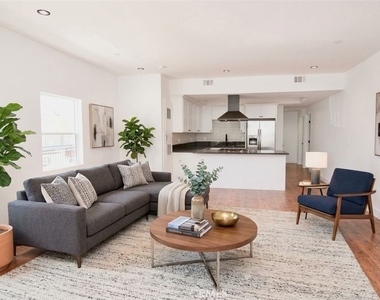 1861 S Longwood Avenue - Photo Thumbnail 2