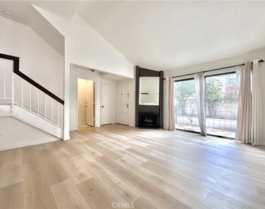 598 W Huntington Drive - Photo Thumbnail 1