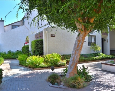 598 W Huntington Drive - Photo Thumbnail 19