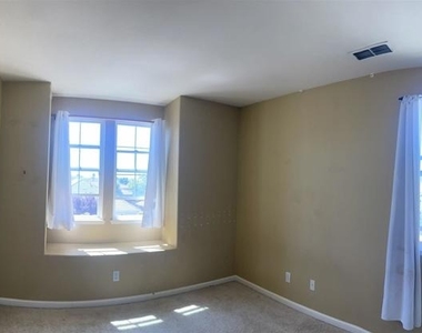 2683 Presidio Dr - Photo Thumbnail 10