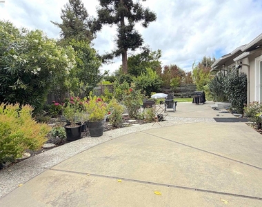 41348 Whitecrest Ct - Photo Thumbnail 28