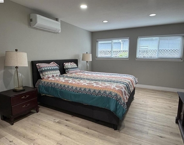 41348 Whitecrest Ct - Photo Thumbnail 13