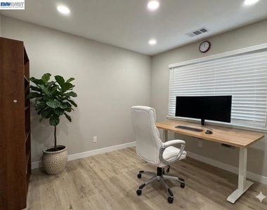 41348 Whitecrest Ct - Photo Thumbnail 16