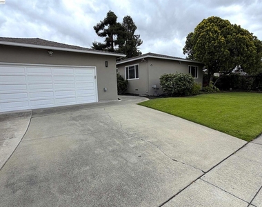 41348 Whitecrest Ct - Photo Thumbnail 33