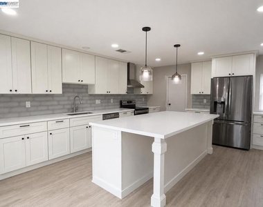 41348 Whitecrest Ct - Photo Thumbnail 7