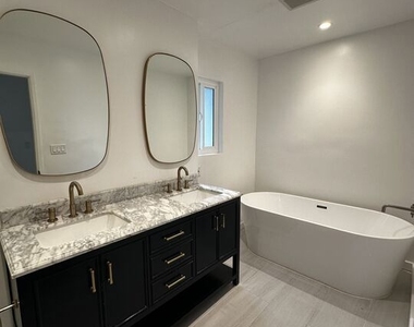 3776 Beethoven Street - Photo Thumbnail 18