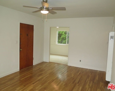 2221 Ocean Park Boulevard - Photo Thumbnail 3
