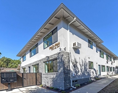 1964 Vista Del Mar Street - Photo Thumbnail 3