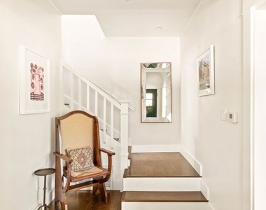 2102 N Bronson Avenue - Photo Thumbnail 22