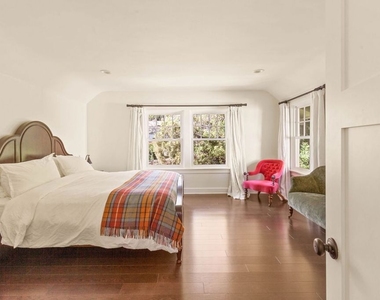 2102 N Bronson Avenue - Photo Thumbnail 27