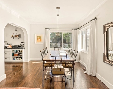 2102 N Bronson Avenue - Photo Thumbnail 16