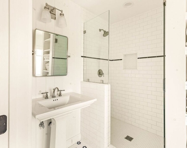 2102 N Bronson Avenue - Photo Thumbnail 32