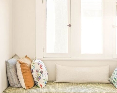 2102 N Bronson Avenue - Photo Thumbnail 24