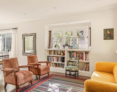 2102 N Bronson Avenue - Photo Thumbnail 13