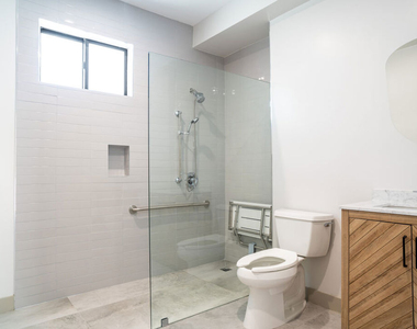 2223 Clifford Street - Photo Thumbnail 7
