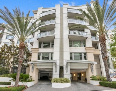 10700 Wilshire Boulevard - Photo Thumbnail 22