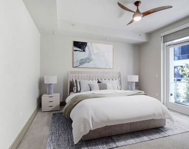 10700 Wilshire Boulevard - Photo Thumbnail 4
