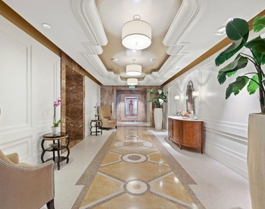 10700 Wilshire Boulevard - Photo Thumbnail 13