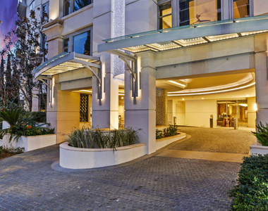 10700 Wilshire Boulevard - Photo Thumbnail 20