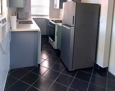 1053 S Stanley Avenue - Photo Thumbnail 8