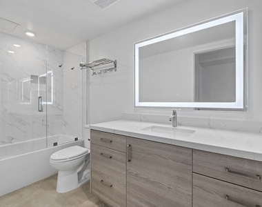 5245 Santa Monica Boulevard - Photo Thumbnail 15