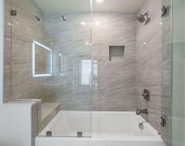 5245 Santa Monica Boulevard - Photo Thumbnail 12