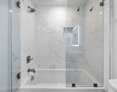5245 Santa Monica Boulevard - Photo Thumbnail 16