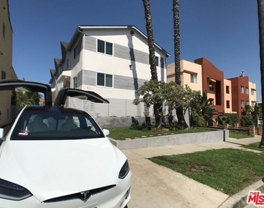 601 N Normandie Avenue - Photo Thumbnail 11
