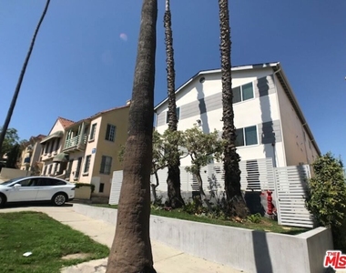 601 N Normandie Avenue - Photo Thumbnail 15