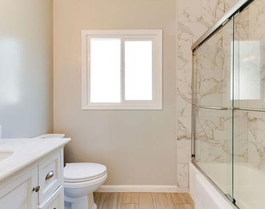 7553 Garden Grove Avenue - Photo Thumbnail 25