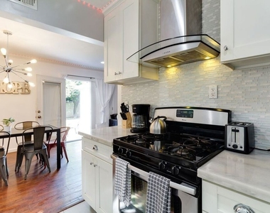 7553 Garden Grove Avenue - Photo Thumbnail 17