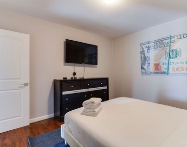 7553 Garden Grove Avenue - Photo Thumbnail 28