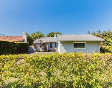 7553 Garden Grove Avenue - Photo Thumbnail 3