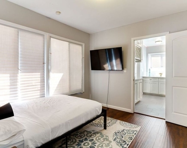 7553 Garden Grove Avenue - Photo Thumbnail 22