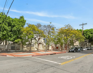 1118 Valencia Street - Photo Thumbnail 34