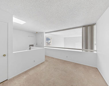 1118 Valencia Street - Photo Thumbnail 13
