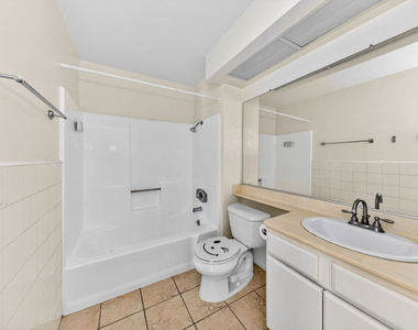 1118 Valencia Street - Photo Thumbnail 9