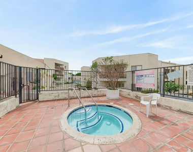 1118 Valencia Street - Photo Thumbnail 25