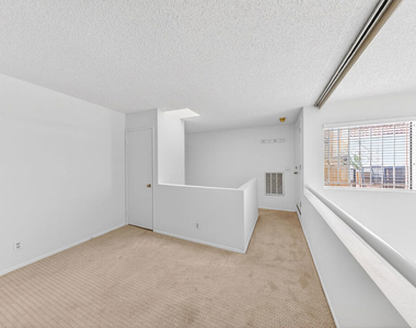 1118 Valencia Street - Photo Thumbnail 14