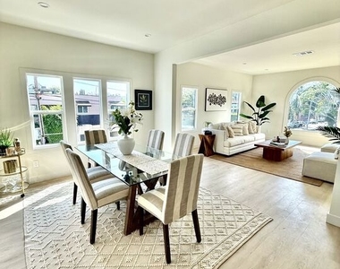 900 N Alfred Street - Photo Thumbnail 8