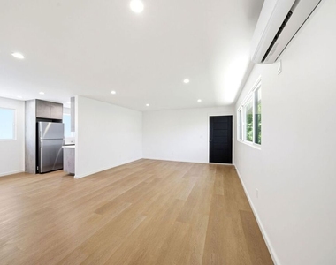 333 6th Avenue - Photo Thumbnail 4