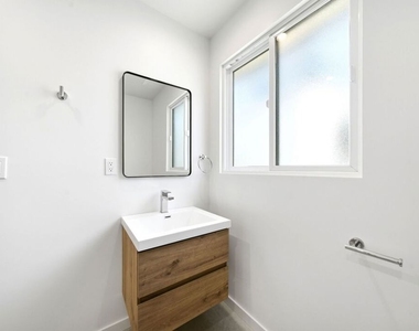 333 6th Avenue - Photo Thumbnail 15