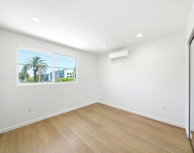 333 6th Avenue - Photo Thumbnail 11