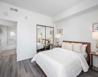 1055 S Serrano Avenue - Photo Thumbnail 17