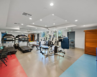 1055 S Serrano Avenue - Photo Thumbnail 27